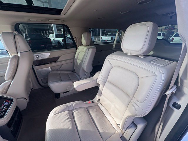 Used 2021 Lincoln Navigator L Reserve w/ Luxury Package AWD/4WD image 24