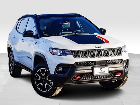 New 2026 Jeep Compass Trailhawk w/ Sun, Sound & Navigation Group image 2