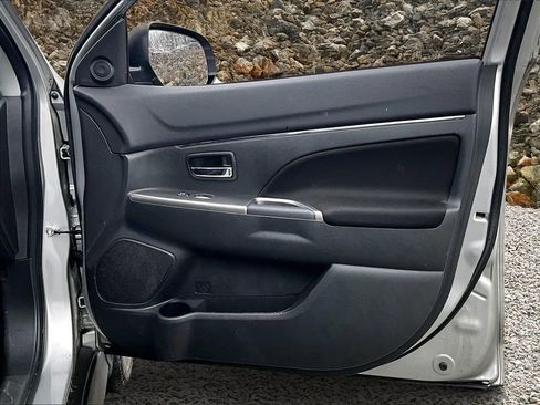 Used 2020 Mitsubishi Outlander Sport SE image 16