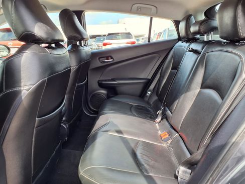 Used 2017 Toyota Prius Two w/ Prius Two Safety Plus Package FWD image 17