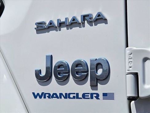 Used 2024 Jeep Wrangler Unlimited Sahara AWD/4WD image 30