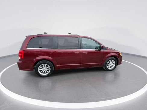 Used 2019 Dodge Grand Caravan SXT FWD image 21