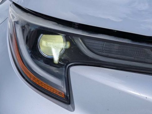 Used 2020 Toyota Corolla SE FWD image 9
