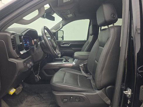 Used 2024 Chevrolet Silverado 2500 LTZ w/ LTZ Plus Package AWD/4WD image 8