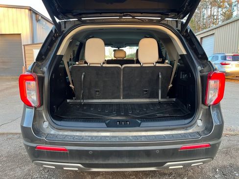 Used 2020 Ford Explorer XLT w/ Equipment Group 202A image 19
