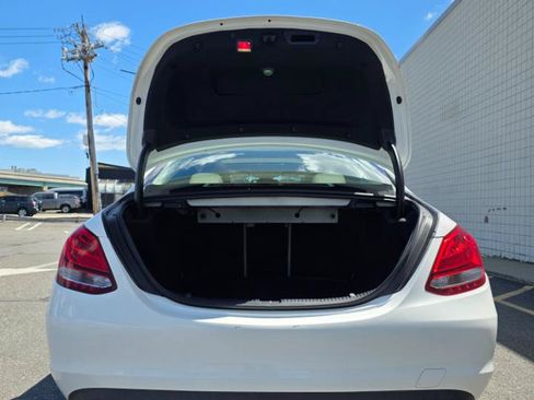 Used 2017 Mercedes-Benz C 300 4MATIC Sedan image 10