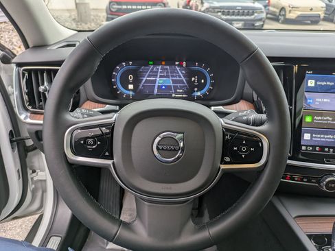 Certified 2025 Volvo V60 B5 Cross Country Plus image 16