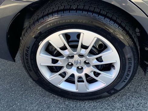 Used 2014 Toyota Corolla S image 30