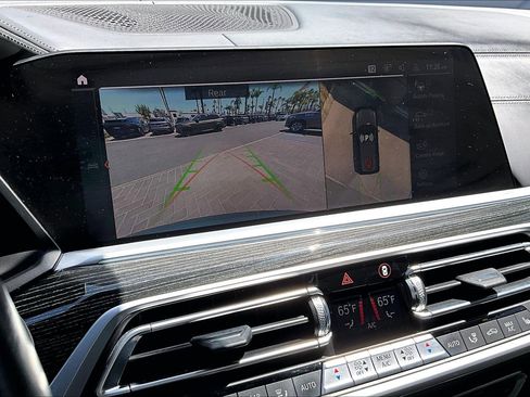 Used 2022 BMW X7 M50i AWD/4WD image 21