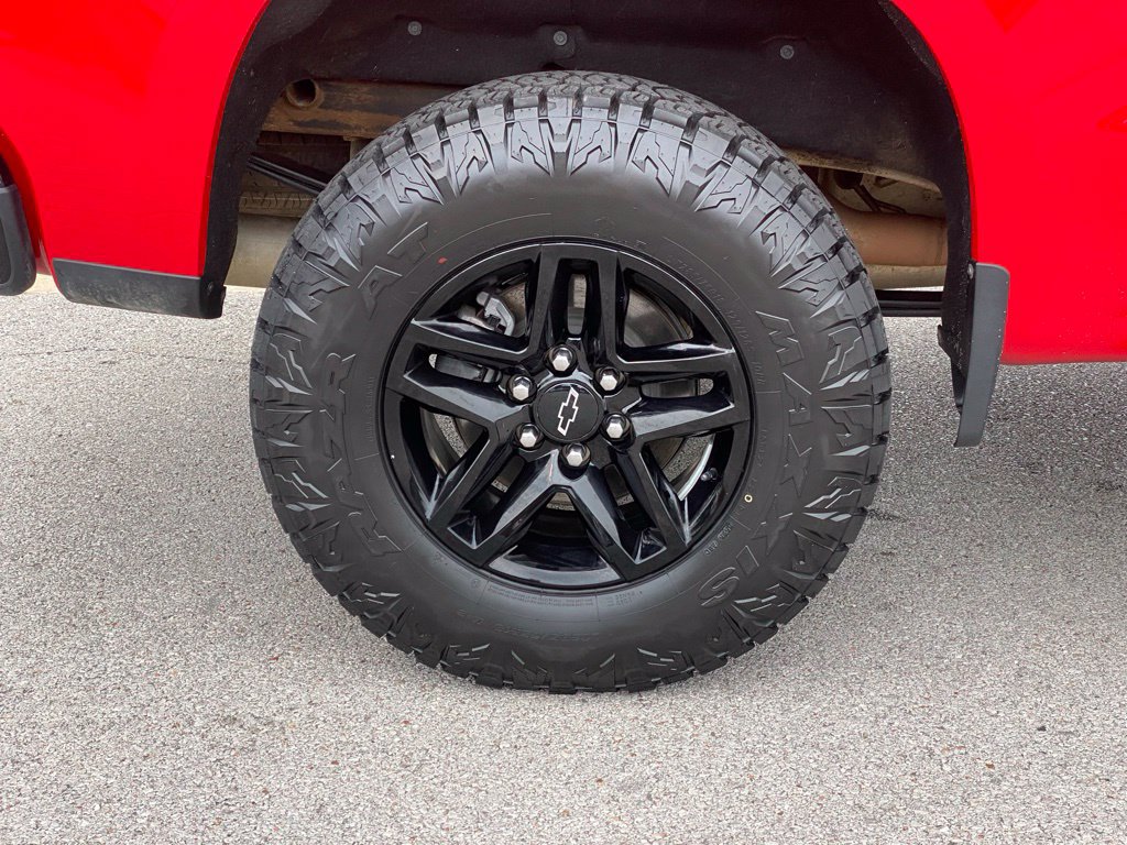 Used 2022 Chevrolet Silverado 1500 LT Trail Boss w/ LT Trail Boss Premium Package AWD/4WD image 9