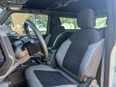 Used 2022 Ford Bronco 2-Door w/ Sasquatch Package image 7