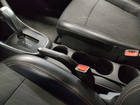 Used 2020 Chevrolet Trax LT w/ Sun & Sound Package image 26