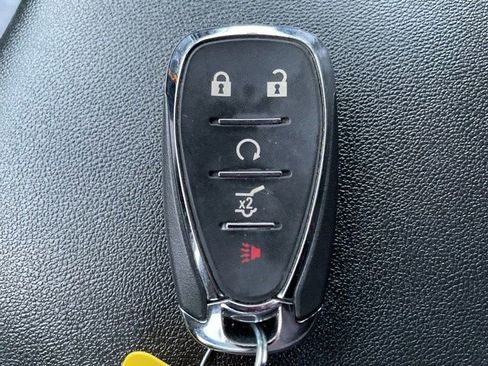 Used 2024 Chevrolet Equinox LT image 25