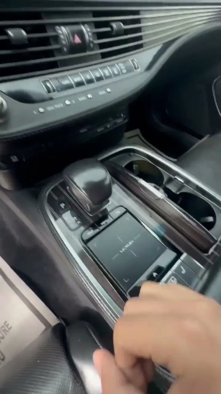 Used 2018 Lexus LS 500h AWD w/ Accessory Package (Z1) image 65