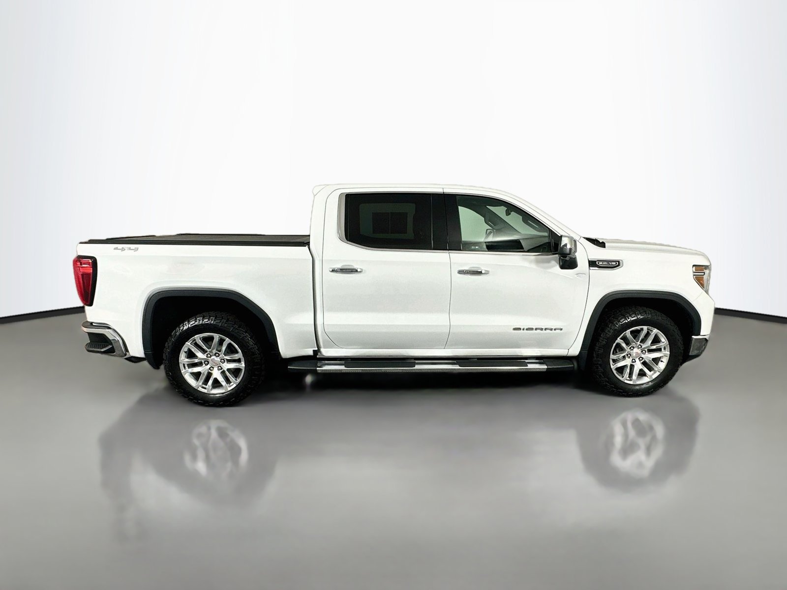 Used 2019 GMC Sierra 1500 SLT w/ SLT Premium Package AWD/4WD image 8
