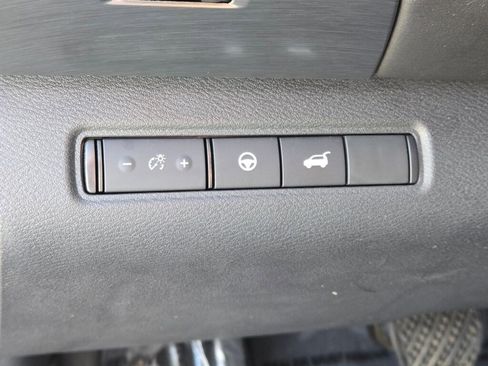 Used 2022 Nissan Pathfinder SL image 27