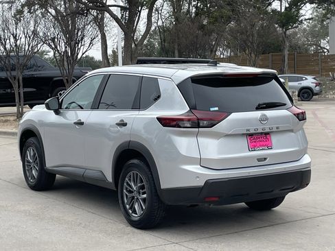 Used 2024 Nissan Rogue S image 4