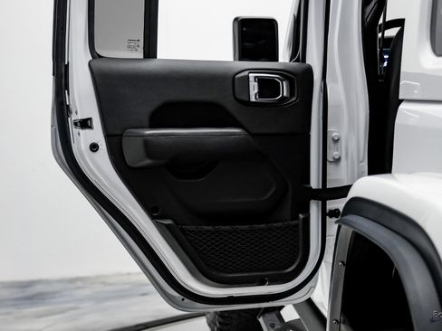 Used 2022 Jeep Wrangler Unlimited Rubicon w/ Xtreme Recon 35" Tire Package image 88