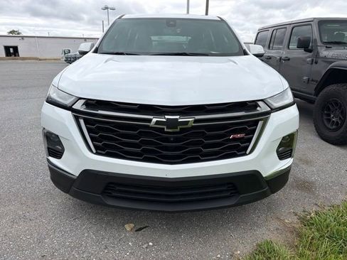 Used 2023 Chevrolet Traverse RS AWD/4WD image 9