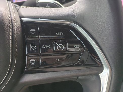 Used 2022 Jeep Grand Cherokee Overland image 30