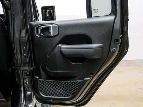 Used 2025 Jeep Gladiator Sport AWD/4WD image 78