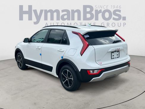 New 2025 Kia Niro EX image 6