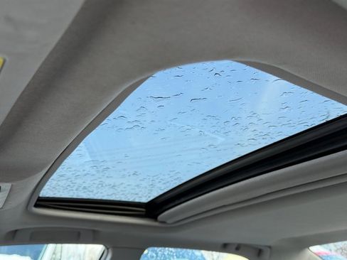 Used 2012 Toyota Camry XLE image 25