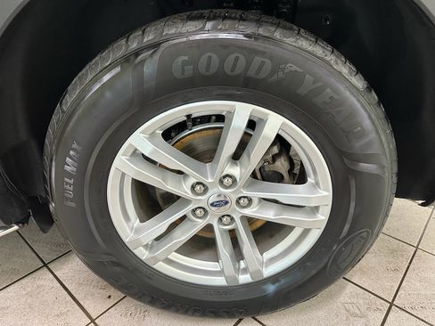 Used 2020 Ford Explorer XLT w/ Equipment Group 202A image 15