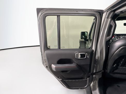 Used 2022 Jeep Wrangler Unlimited Rubicon w/ Cold Weather Group AWD/4WD image 26