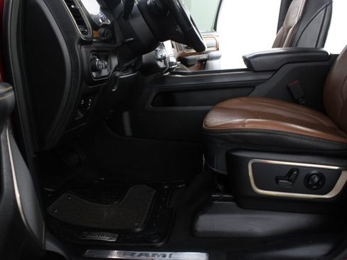 Used 2021 RAM 1500 Limited AWD/4WD image 19