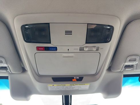 Used 2017 Subaru Outback 2.5i Premium image 26