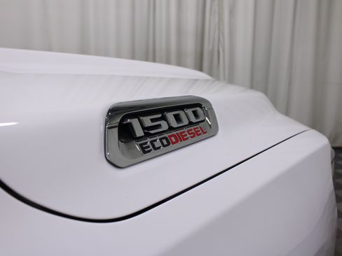 Used 2023 RAM 1500 Laramie AWD/4WD image 29