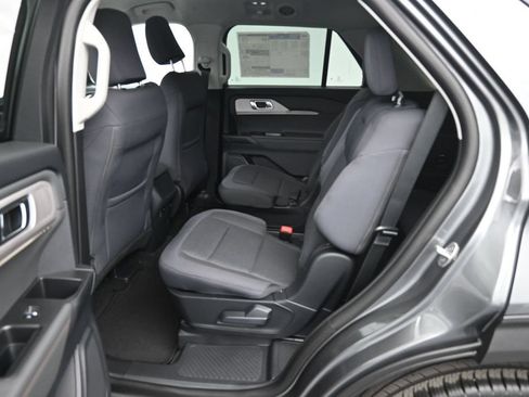 New 2026 Ford Explorer Active RWD image 18