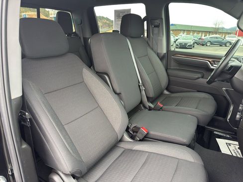 Used 2025 Chevrolet Silverado 1500 LT image 25