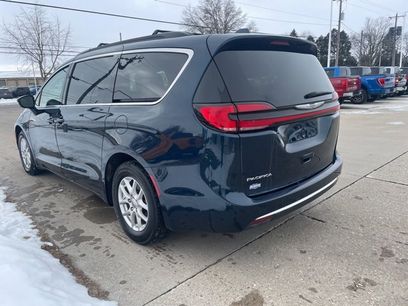 Used 2022 Chrysler Pacifica Touring-L