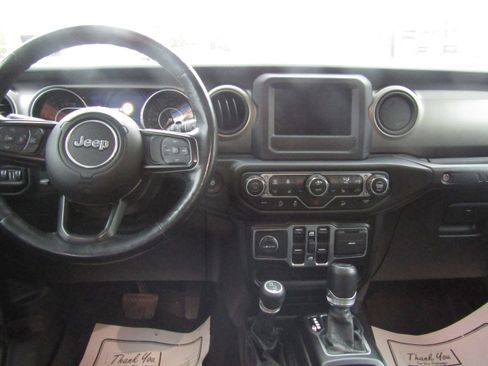 Used 2020 Jeep Wrangler Unlimited Sport image 14