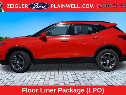 Used 2023 Chevrolet Blazer LT w/ Convenience Package AWD/4WD image 2