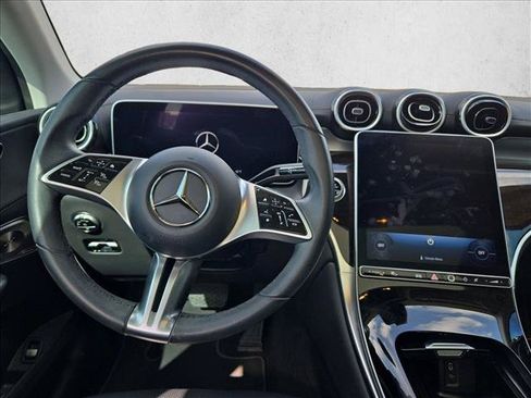 Used 2023 Mercedes-Benz GLC 300 4MATIC image 17