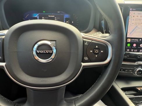 Used 2022 Volvo XC60 B5 Momentum w/ Advanced Package AWD/4WD image 20