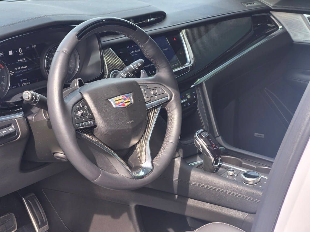 Used 2024 Cadillac XT6 Sport w/ LPO, Onyx Lite Package AWD/4WD image 28