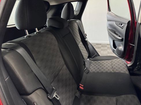 Used 2021 Nissan Rogue Sport SV image 47