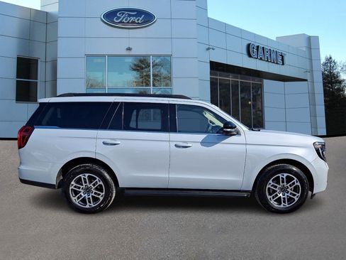 Certified 2025 Ford Expedition Active AWD/4WD image 10