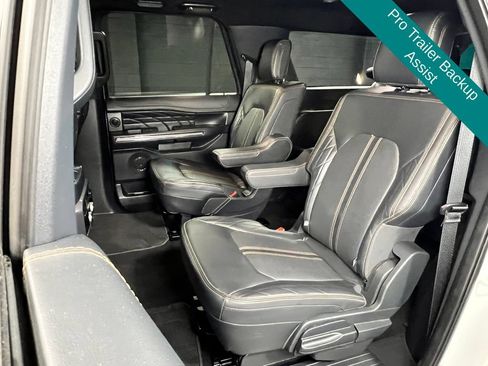 Used 2024 Ford Expedition Max Platinum AWD/4WD image 18