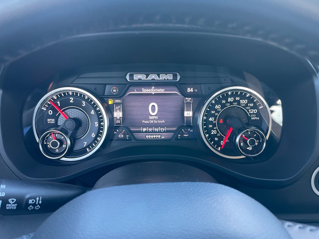 Used 2022 RAM 1500 Laramie AWD/4WD image 9