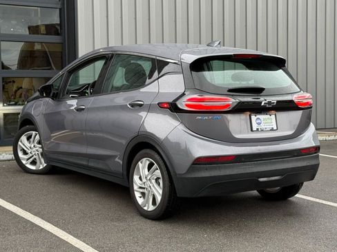 Used 2023 Chevrolet Bolt LT w/ Driver Confidence Package FWD image 7