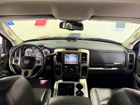 Used 2013 RAM 2500 Laramie w/ Convenience Group AWD/4WD image 9