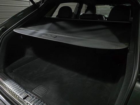 Used 2019 Audi Q8 Prestige image 41