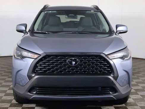 Used 2024 Toyota Corolla Cross LE image 9