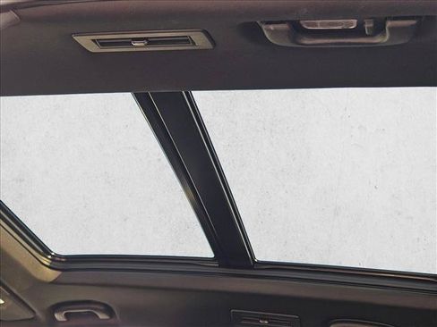 Used 2024 Cadillac XT6 Luxury w/ LPO, Floor Liner Package AWD/4WD image 19