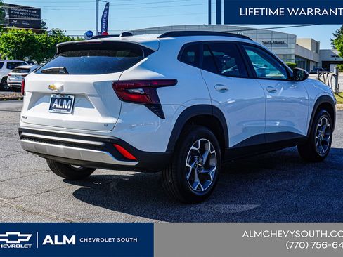 New 2026 Chevrolet Trax LT w/ Driver Confidence Package FWD image 6